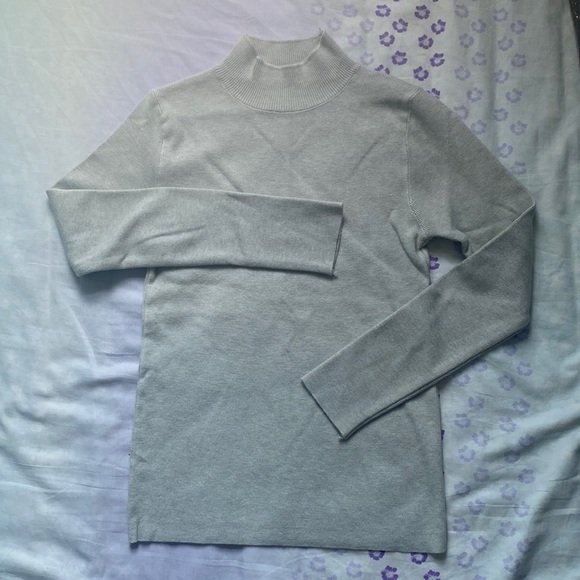 Zara Basic Top - Picture 2 of 4